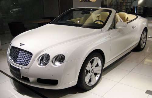 Bentley announced the introduction of the W12 561hp convertible Continental GTC