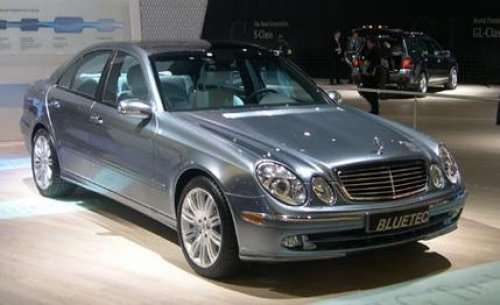 Mercedes-Benz showcased four world premieres at the opening of the North American International Auto Show 2006 in Detroit: The innovative E 320 Bluetec was equipped with the cleanest diesel engine in the world