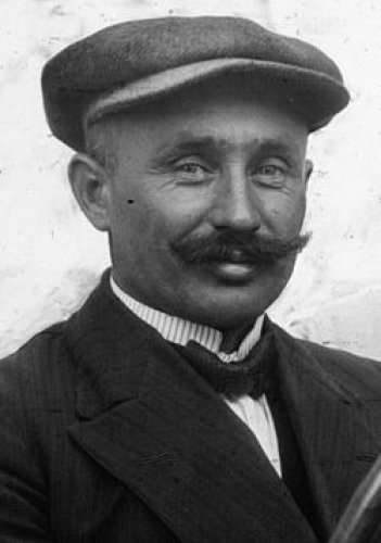 The birth of the first grand prix winner, Ferenc Szisz, in Szeghalom, then part of the Austro-Hungarian empire