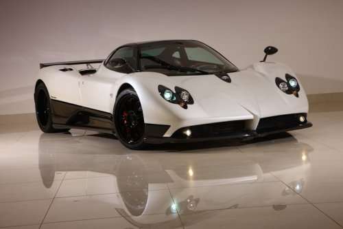 Pagani claimed a new record for production supercars using the Pagani Zonda F Clubsport by completing the Nürburgring Nordschleife circuit in 7 minutes 27
