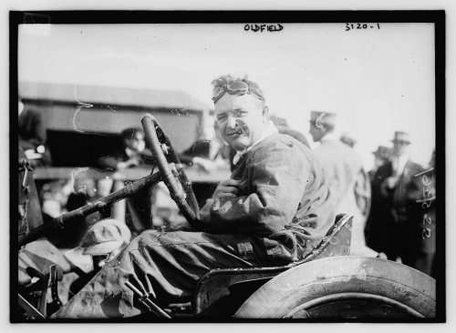Barney Oldfield driving the Ford 999 at the Empire City Track in New York City, defeated Charles Wridgway in a 40 hp Peerless, in the process becoming the first US citizen to hit 60 mph and breaking the record set just hours earlier by F E Stanley
