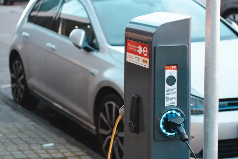 6 Reasons to Get an Electric Car in 2022